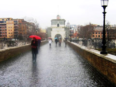 pioggia-ponte-milvio240.jpg