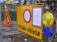 strada_chiusa240.jpg