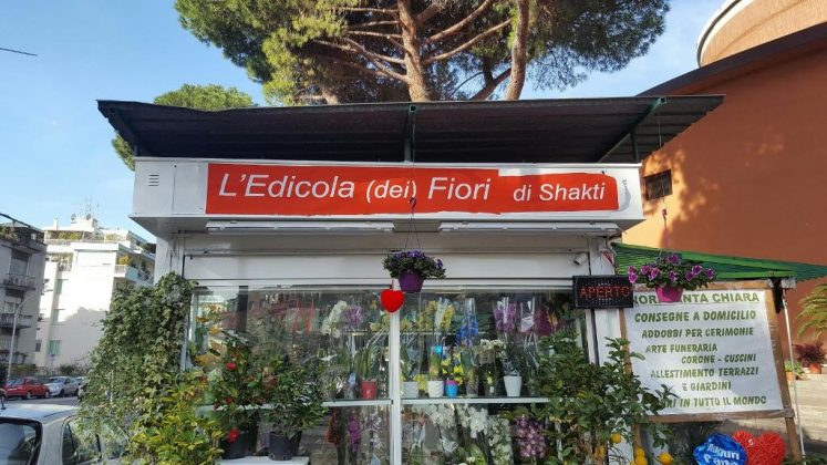 Edicola dei fiori di Shakti
