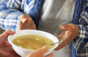 Caritas in cifre: a Roma sempre più italiani chiedono aiuto mensa-poveri
