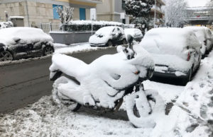 Neve a Roma, arriva l’Esercito a spalarla neve a roma