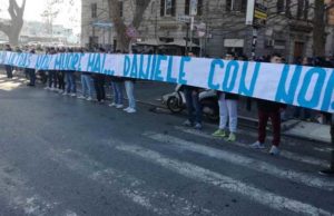 Ponte Milvio, lo striscione dei tifosi laziali: “un ultras non muore mai” striscione