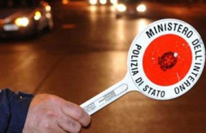 Ricettatori a Ponte Milvio, in auto un vero e proprio discount polizia-alt