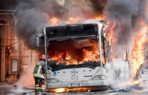 In fiamme un bus della linea 301 sulla Cassia bus in fiamme