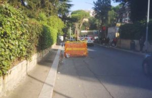 recinzione-piazza-giochi-delfici