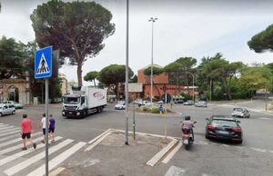 Un ‘ponte di corpi’ a Vigna Clara piazza-giochi-delfici