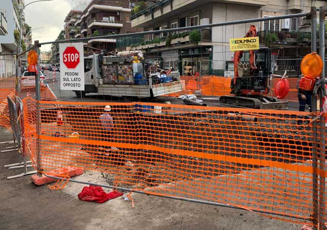 voragine-via-bevagna-fleming