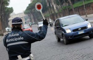 Arriva la prima domenica ecologica, stop al traffico nella Fascia Verde polizia-locale-stop-fascia-verde