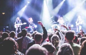 spettacolo-in-piazza