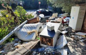 Largo-Sperlonga-rifiuti