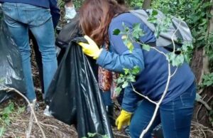 Sabato giornata di decoro partecipato in via Veientana volontari-pulizia
