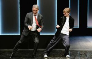 In scena al Teatro Parioli “Il figlio” di Florian Zeller Cesare Bocci e Giulio Pranno