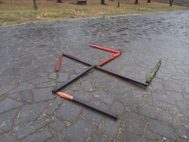 svastica parco papacci