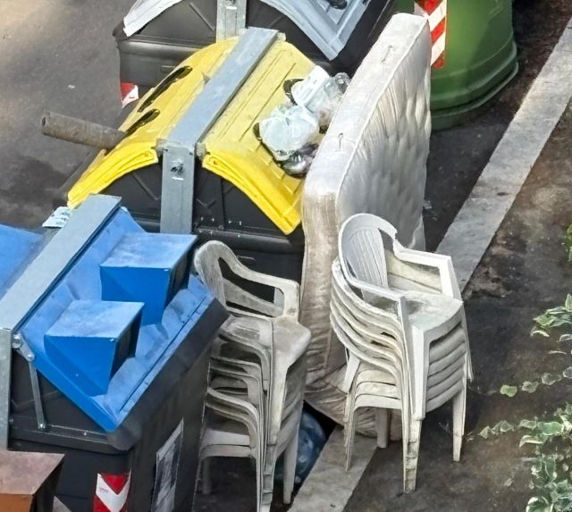 inciviltà rifiuti abbandonati