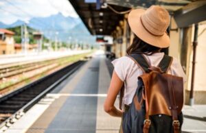 “Pellegrino, fuggi dal Giubileo!” Invito choc dai pendolari della Roma Nord pellegrino treno