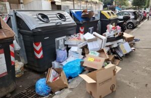 abbandono rifiuti via dell'Alpinismo