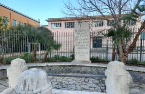 monumento ai caduti a Tomba di Nerone