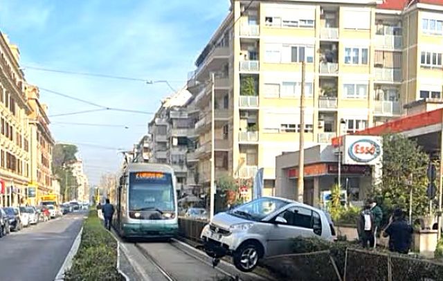 smart su binari tram 2