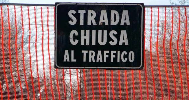 strada chiusa strada chiusa