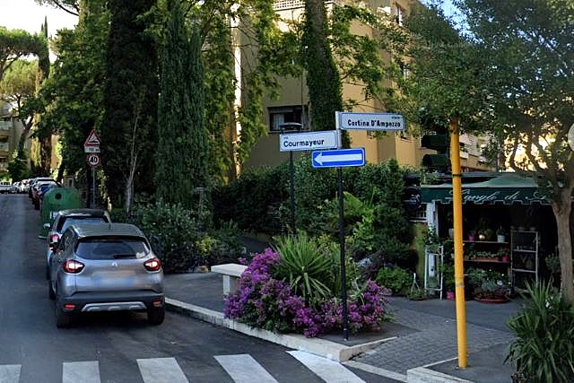 via courmayeur