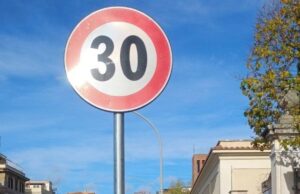 Via Orti della Farnesina, ora c’è il limite a 30 km/h limite 30 via orti della farnesina