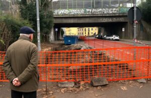 umarell in via orti della farnesina