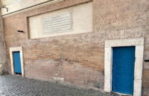 torretta valadier colorata malamente