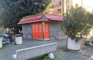 piazza jacini edicola chiusa